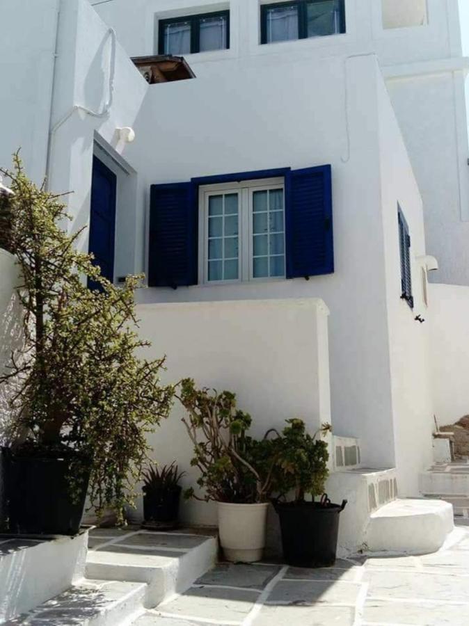 The Mills Home Иос Хора Екстериор снимка